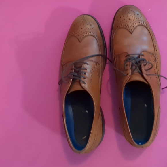 Allen Edmonds men's LAX Wingtip 10E - Picture 2 of 4